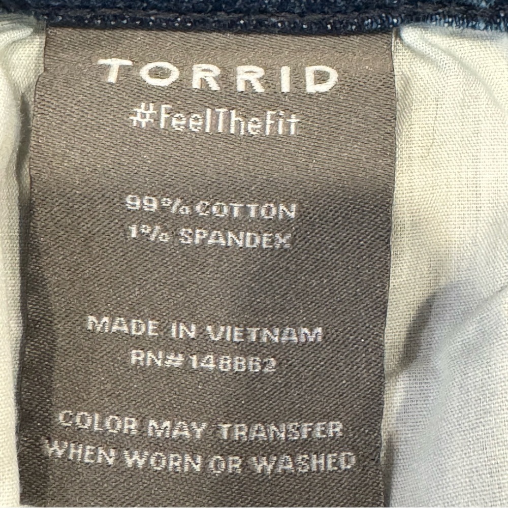 Torrid‎ Classic Denim High Rise Straight Artisan Hem Jeans Mild Distressing 18T - Picture 6 of 12
